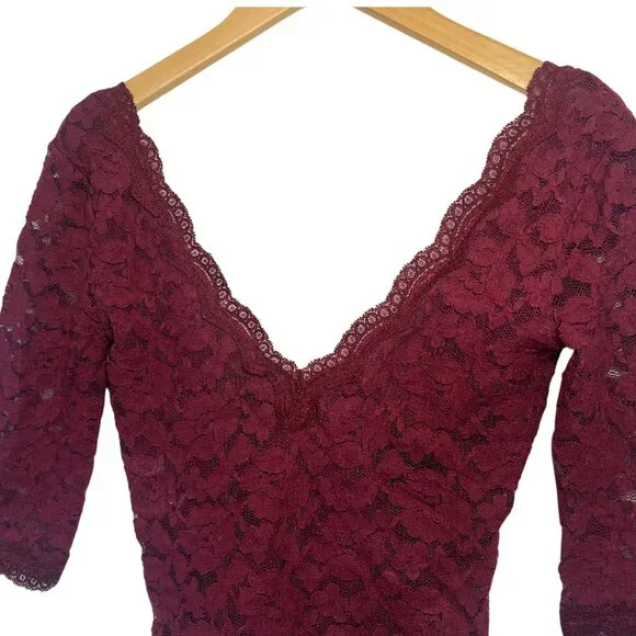 Urban Outfitters Kimchi Blue Burgundy Lace V-Neck Top - Picture 2 of 5